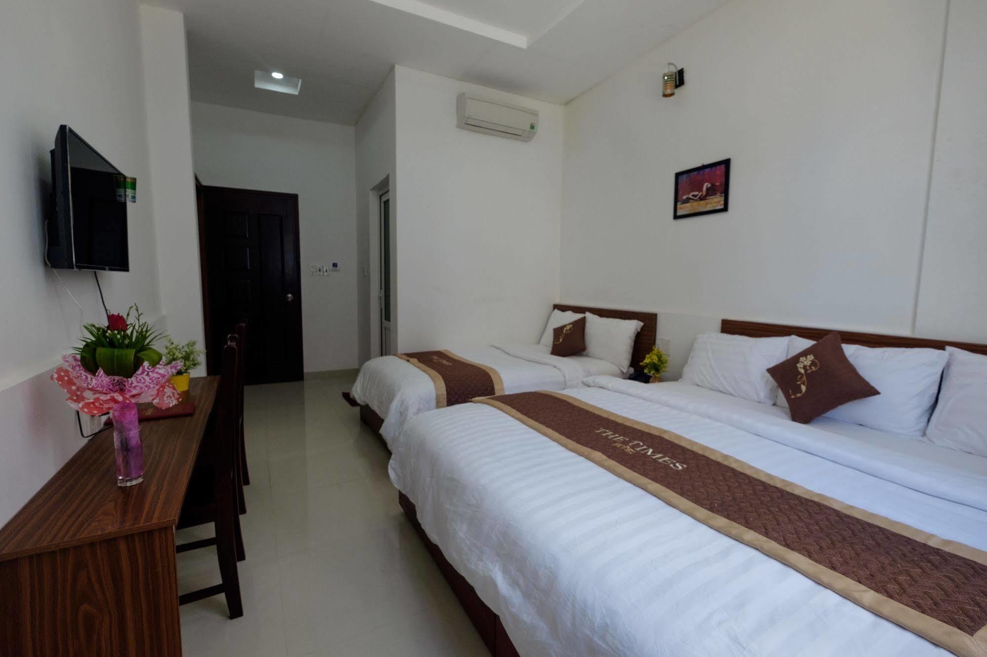 The Times Hotel Hue Exterior foto
